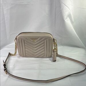 Michael Kors Cream Crossbody Bag with Gold Chain